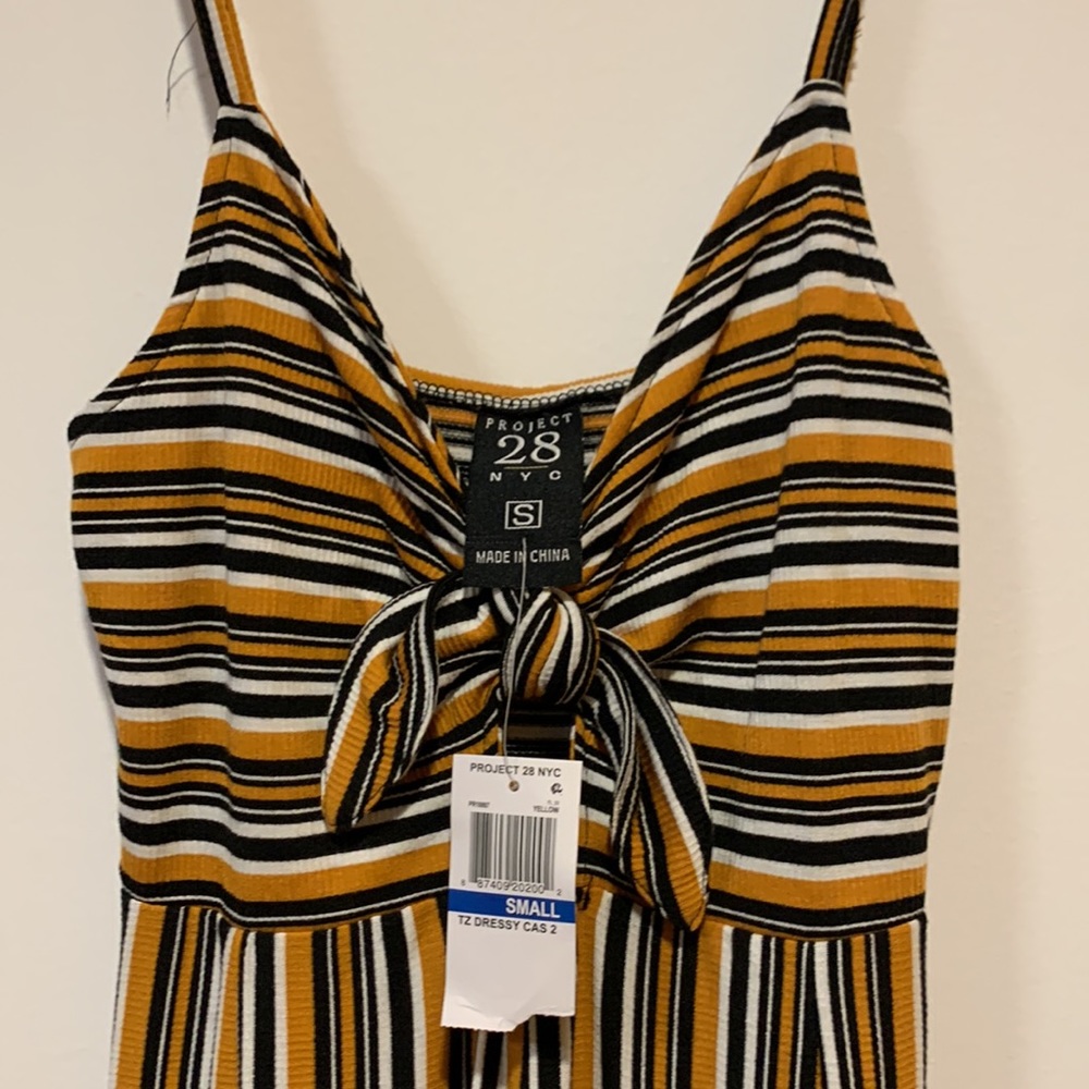 Jumpsuit size small - Picture 2 of 3